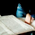 Professionisti che trasportano un pianoforte con cura a Roma